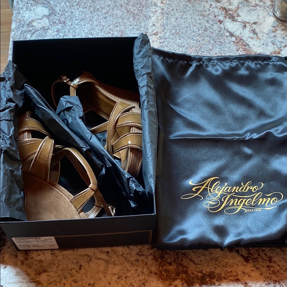 NIB Alejandro Ingelmo Wedge Sandals in size 6 - Picture 12 of 12
